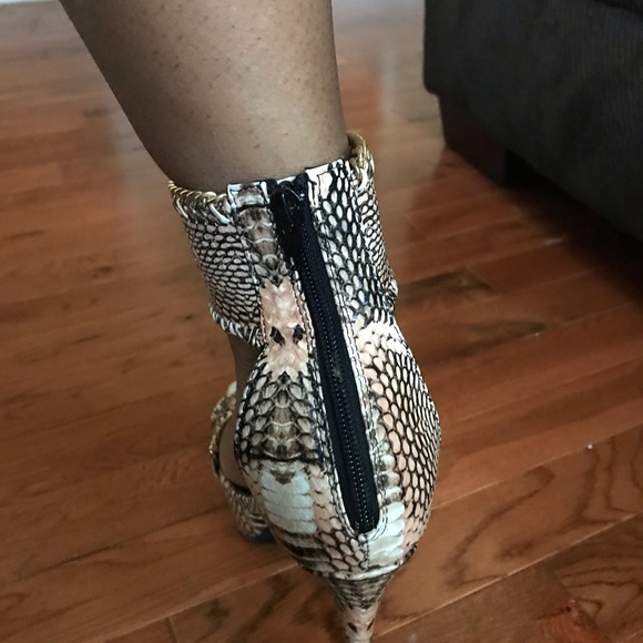 Shoes - Picture 1 of 4